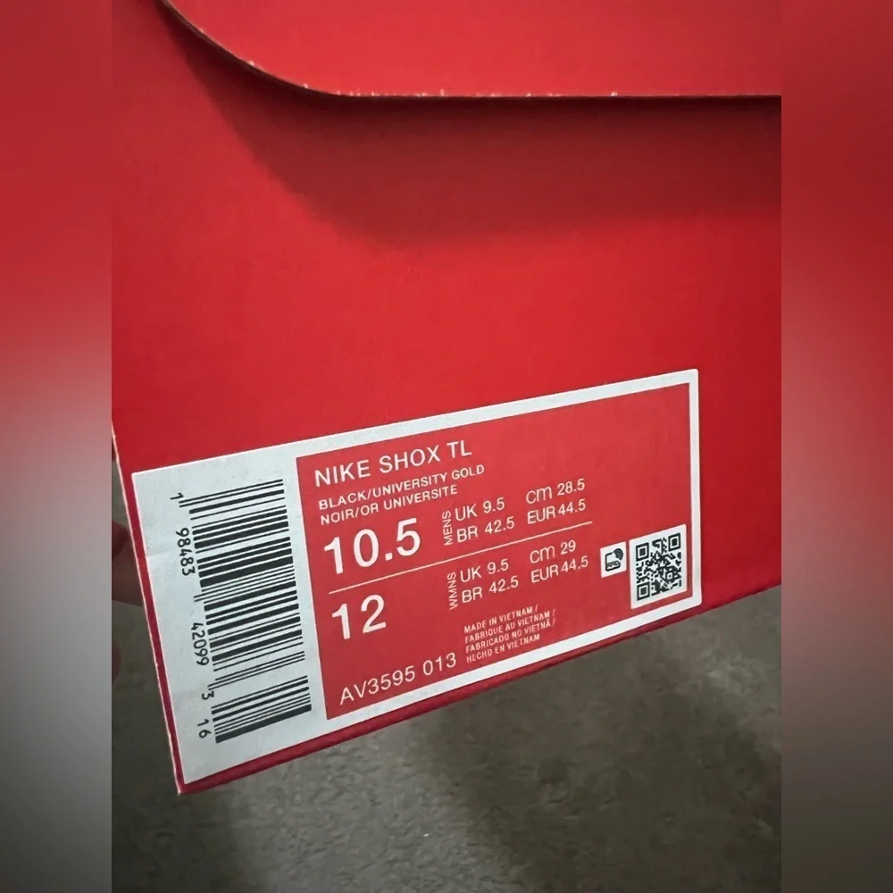 4 empty NIKE shoe boxes men size 10.5